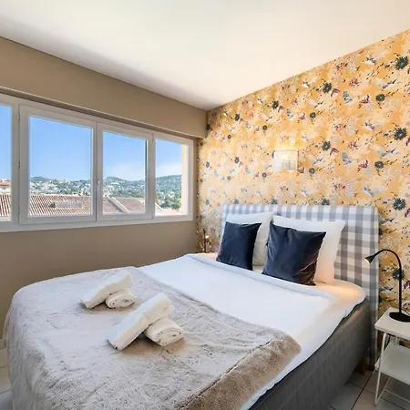 Apartment Two Bed - Walk To The
